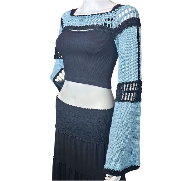 🌀 Handmade‎ Knit + Crochet Bolero Shrug 🖤💙 - Picture 3 of 8